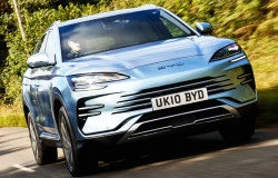 >Lewati Tesla, BYD Cetak Rekor Penjualan di Inggris