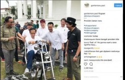 >Aksi Presiden Jokowi Naik Motor Gede di Hari Sumpah Pemuda