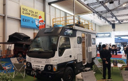 >Yolo Jadi Model Terbaru Campervan Buatan Karoseri Delima Mandiri 