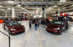 >Permintaan Menurun, Tesla Resmi Hentikan Produksi Model S dan Model Y