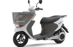 >Suzuki Siap Produksi Skuter dan Motor Listrik di India