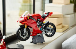 >Ducati Panigale V4 S Versi Lego ada Persneling dan Suspensinya!