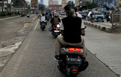 >Pastikan Ganti Oli Terlebih Dahulu Sebelum Melakukan Perjalanan Mudik Menggunakan Sepeda Motor