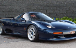 >Jaguar XJR-15 Supercar Klasik Cari Pemilik Baru