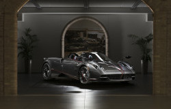 >Pagani Pecahkan Rekor Penjualan Tahun 2017