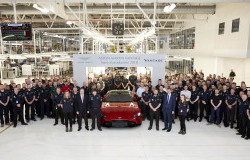 >Aston Martin Vantage Baru Siap Meluncur dengan Platform Baru