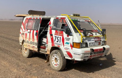 >Ganti Profesi! Mitsubishi L300 Ini Ikut Balap di Reli Dakar 2026, Simak Spesifikasinya