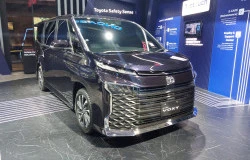 >Toyota Nav1 dan Noah Akan Impor dari Taiwan ke Jepang