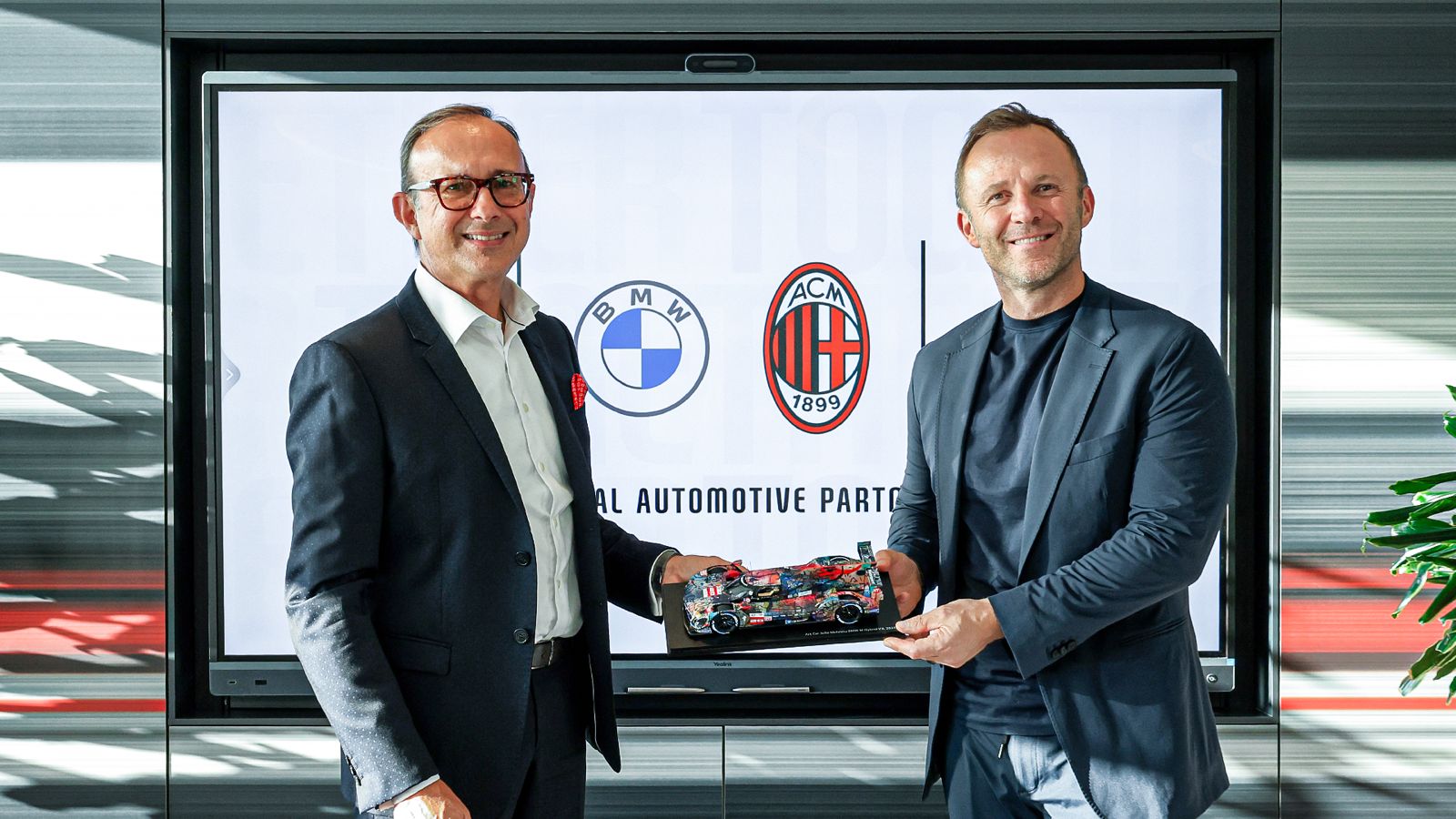 BMW Italia dan AC Milan Perpanjang Kemitraan untuk Tahun Ke-6