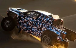 >Toyota Siapkan Hilux Bertenaga Hidrogen untuk Dakar Rally 2027