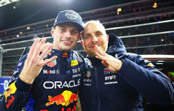 >Max Verstappen Kini 'Sejajar' dengan Alain Prost dan Sebastian Vettel