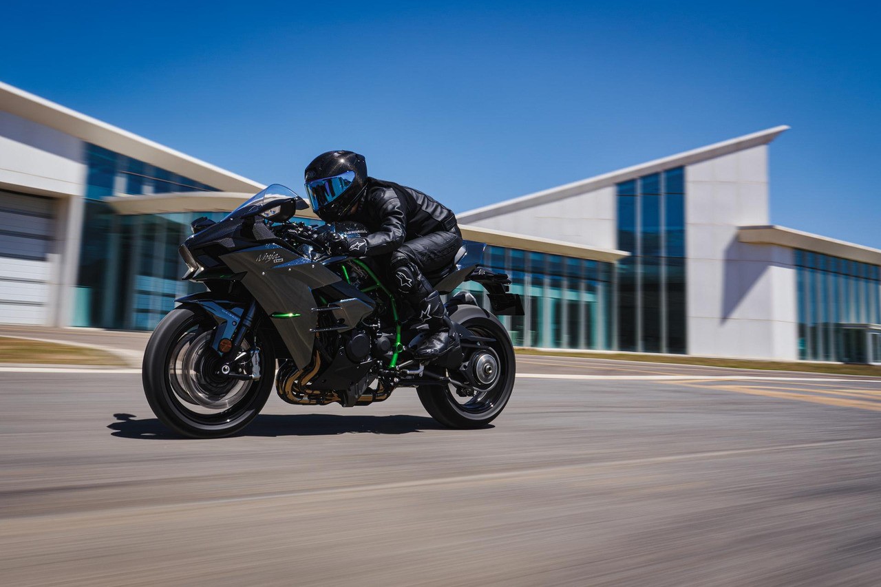 Kawasaki Ninja H2 Carbon 2027 Ungkap Tirai, Intip Spesifikasinya