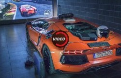 >Video: Lamborghini Aventador Disulap Jadi Simulator Balapan