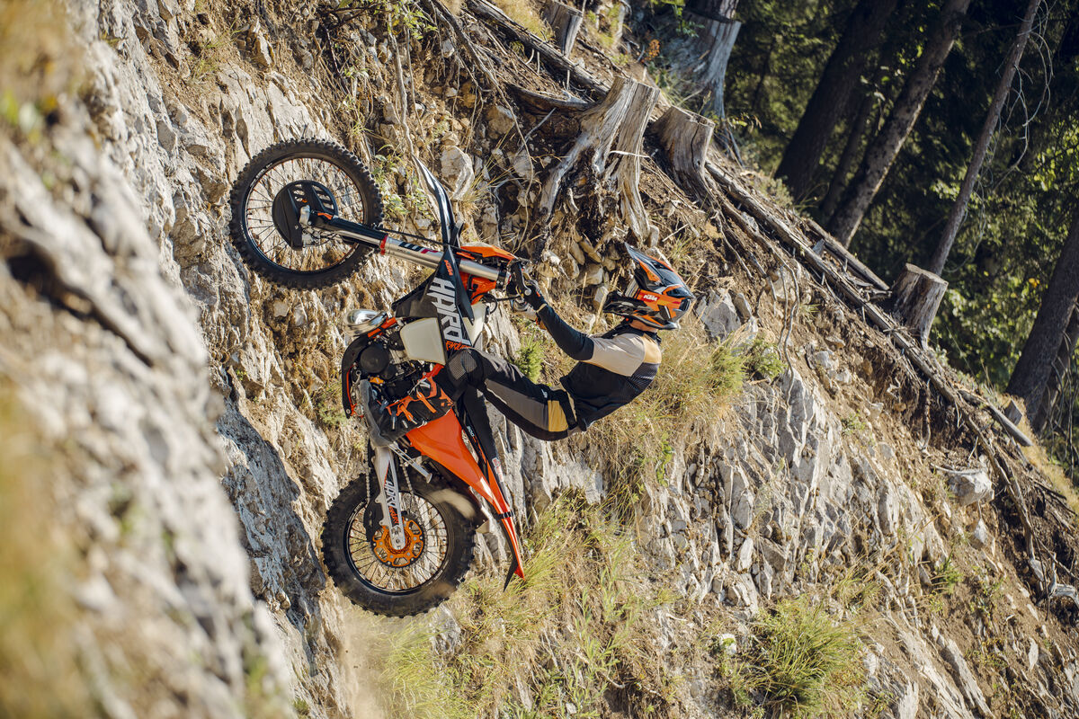 KTM 300 EXC Hardenduro 2027, Sudah Siap Main Ekstrem dari Pabrik!