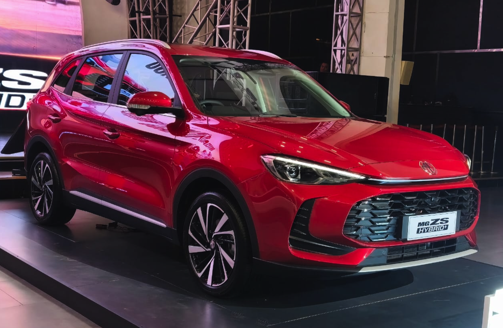 Mobil Hybrid Paling Murah Oktober 2026, Cocok Buat yang Mau Ngirit BBM Harian
