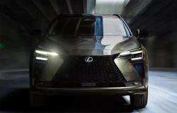 >Lexus NX Terbaru Resmi Meluncur, Kini Bisa Jalan 100 Km Tanpa Bensin