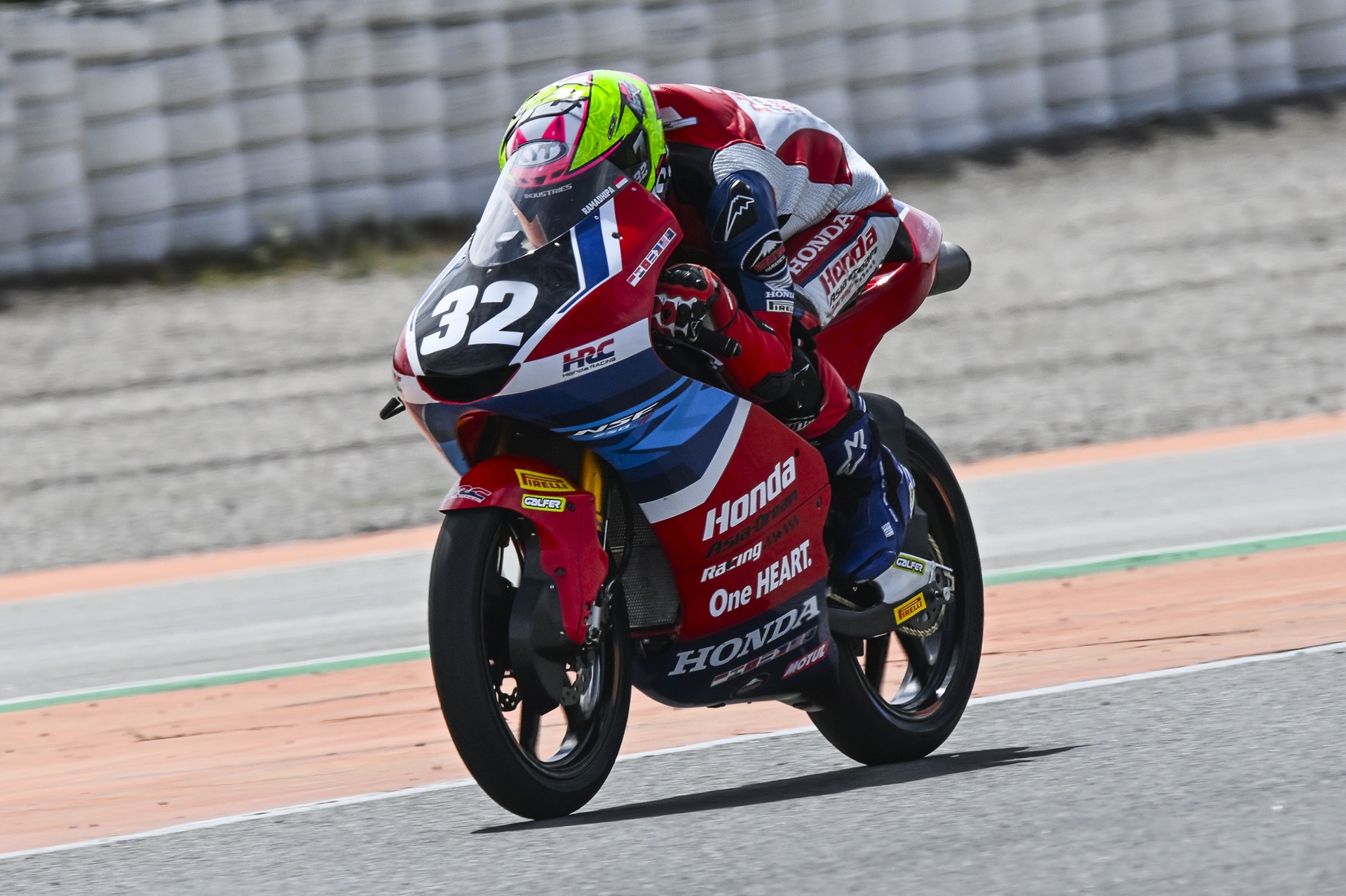 Ramadhipa Menggila di Valencia, Tembus 6 Besar Moto3 Junior dan Cetak Fastest Lap