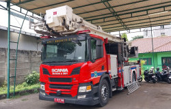 >Dilengkapi Peralatan Canggih, Truk Bronto Skylift Milik Pemkot Tangsel Khusus Padamkan Kebakaran di Gedung Tinggi