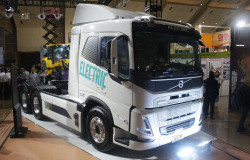 >Volvo FM Electric Diperkenalkan, Truk Listrik Eropa Pertama di Indonesia