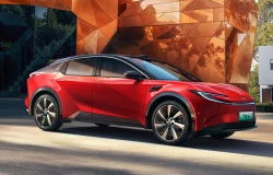 >Toyota bZ5 Facelift Dikenalkan Dengan Upgrade Teknologi ADAS