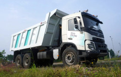 >Truk dan Bus Volvo Dipastikan Aman Tenggak BBM B40