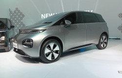 >Komunitas Resmi Wuling Mengintip Lebih Dekat New Air ev dan New Cloud EV