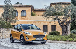 >Ford Luncurkan Fiesta Active Terbaru