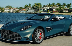>Aston Martin Vanquish Wave Edition, Supercar V12 Harganya Rp7,8 Miliaran