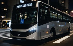 >Mengenal eCity, Sasis Bus Legendaris Mercedes-Benz OF Resmi Disuntik Listrik