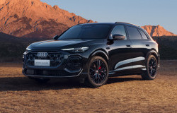 >Audi Q5L Generasi Ketiga Bodinya Makin Panjang, Dibanderol Mulai Rp700 Jutaan