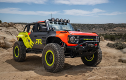 >RTR Ford Bronco Fun-Runner LT Berwujud Monster Off Road yang Tangguh
