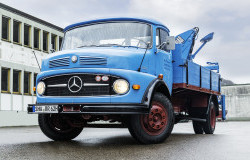 >Mengenal Truk Legendaris Mercedes-Benz L-Series 'Bagong'