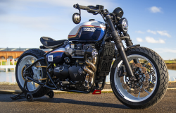 >Triumph Bonneville Bobber Rasa Porsche 911 Dakar Karya Thornton Hundred