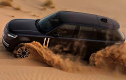 >Nekat, Range Rover Uji SUV Listrik Terbarunya Terabas Padang Pasir!