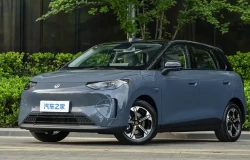 >Leapmotor A05 Diluncurkan, Tawarkan Jarak Tempuh 510 Km dan Kabin yang Fleksibel