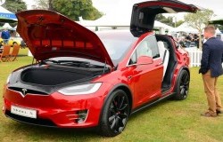 >Duh! Gara-gara Masalah Ini, Tesla Recall 11.000 Model X  