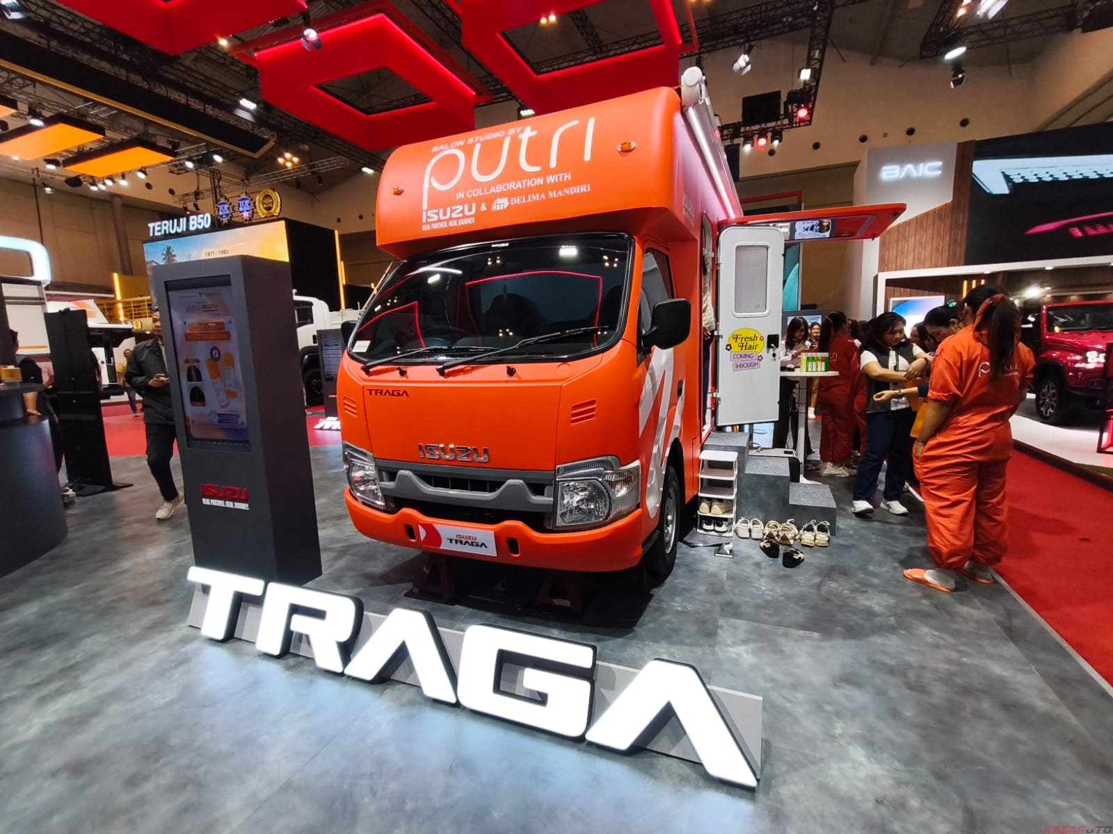 Isuzu Traga Disulap Jadi Salon Berjalan, Seperti Ini Penampakannya