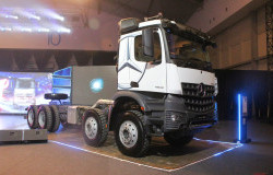 >Intip Spesifikasi Lengkap Truk Mercedes-Benz Arocs 4845K 8x4 Euro 5