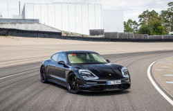 >Audi dan Porsche Recall 34.026 Kendaraannya, Ada Potensi Korsleting Sistem Baterai