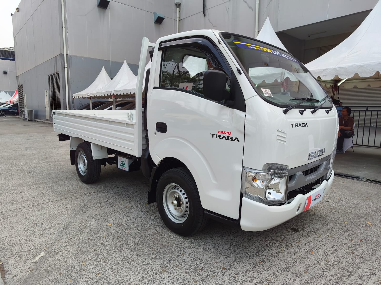 First Drive Isuzu Traga AC, Kabin Lebih Nyaman, Tetap Andal untuk Angkut Muatan