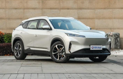 >Hedmos 06, SUV Listrik Besutan Peugeot-Citroen Meluncur Seharga Rp246 Jutaan