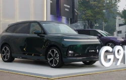 >XPeng G9L, SUV Listrik 5,1 Meter dengan 577 Dk Siap Lakukan Debut!