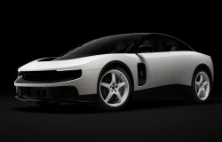 >Ferrari Luce Edisi Perdana Dilelang, Harga Diprediksi Tembus Rp19 Miliar!
