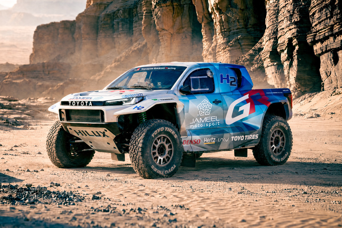Toyota Gazoo Racing Kembangkan DKR GR FC Hilux untuk Dakar Rally 2027