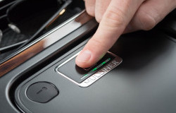 >Sensor Sidik Jari, Fitur Keamanan Terbaru  Bentley Bentayga