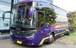 >Sleeper Bus Terbaru PO Adhi Putra Gunakan Sasis Mesin Depan
