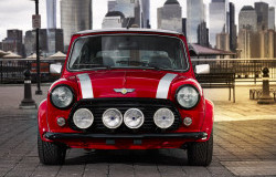 >Mobil Klasik MINI Diubah versi Listrik Perkaya Koleksi New York Auto Show