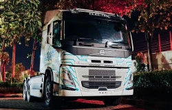 >Calvary Abadi Andalkan Truk Listrik Volvo FM Electric untuk Logistik Berat