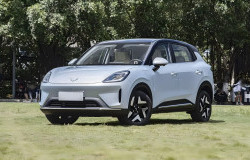 >Wuling Binguo S Meluncur, Punya Jarak Tempuh hingga 430 Km Harganya Mulai Rp156 Jutaan