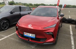 >Harga Mobil Listrik Bekas Turun, MG Buka Suara soal Umur Baterai dan Nilai Jual Kembali